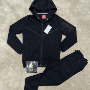 CHANDAL NIKE TECH