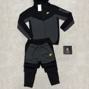 CHÁNDAL NIKE TECH NEGRO/GRIS