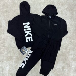 CHÁNDAL NIKE NEGRO LOGO ESPALDA
