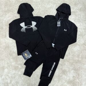 CHÁNDAL UNDER ARMOUR NEGRO LOGO ESPALDA