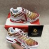 Zapatillas Nike TN blanco, rojo y naranja