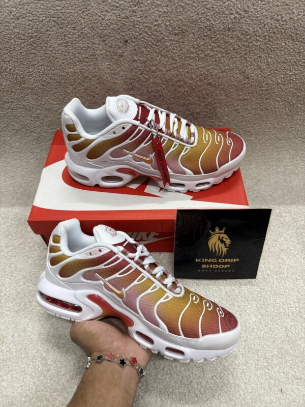 Zapatillas Nike TN blanco, rojo y naranja