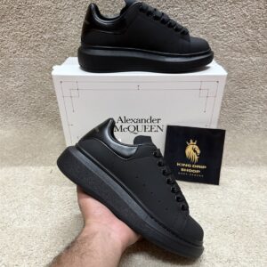 ZAPATILLAS MCQUEEN NEGRO MATE