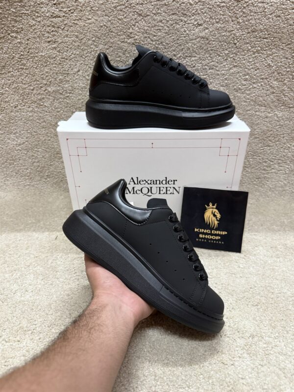 Zapatillas McQueen negro mate